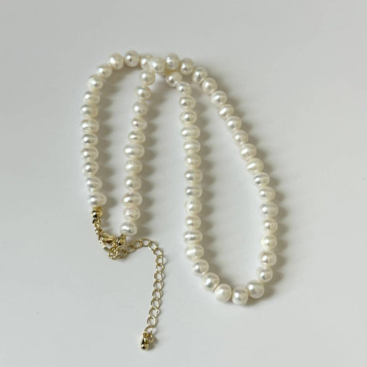 Cassie Pearl Necklace