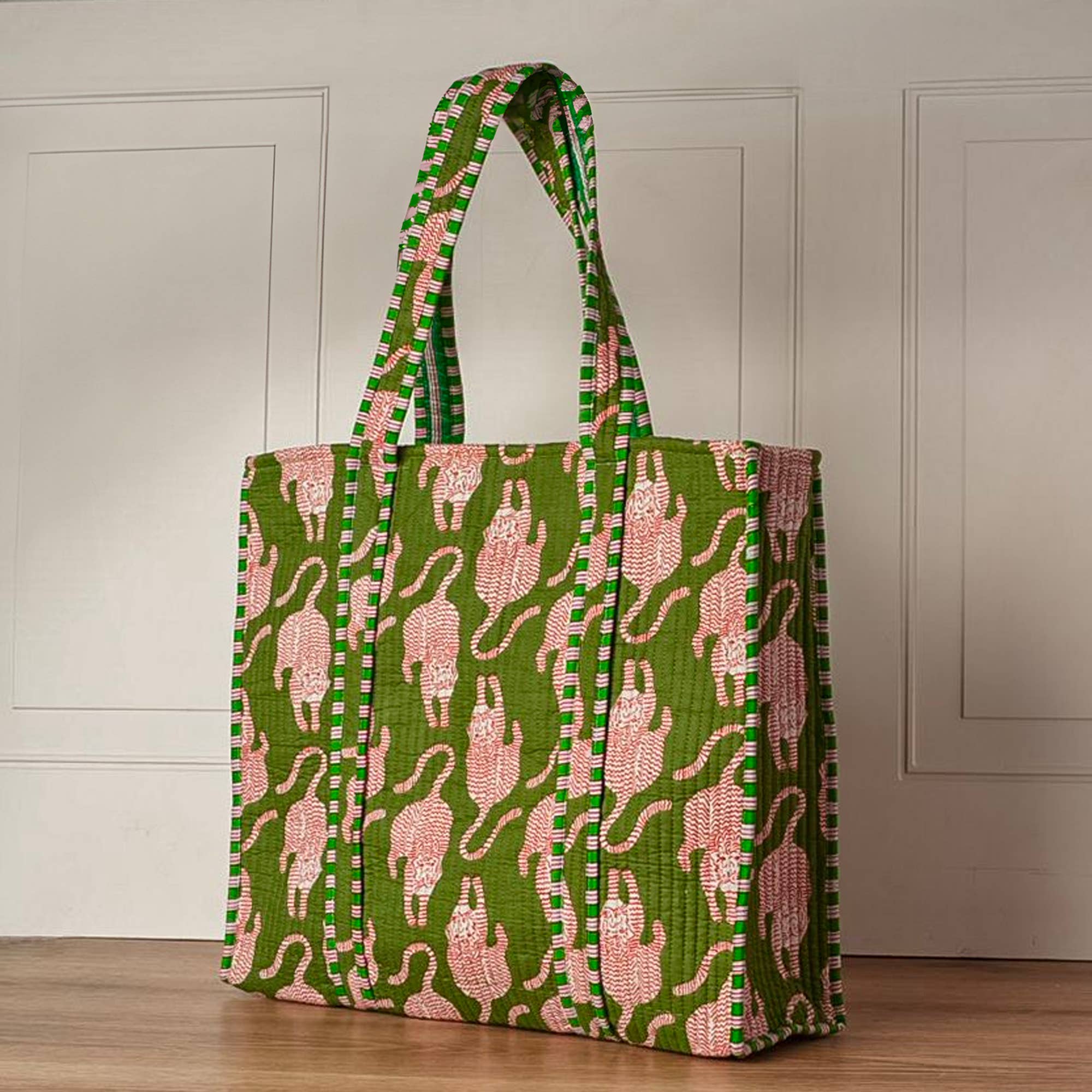 Quilted Feline Tote in Green