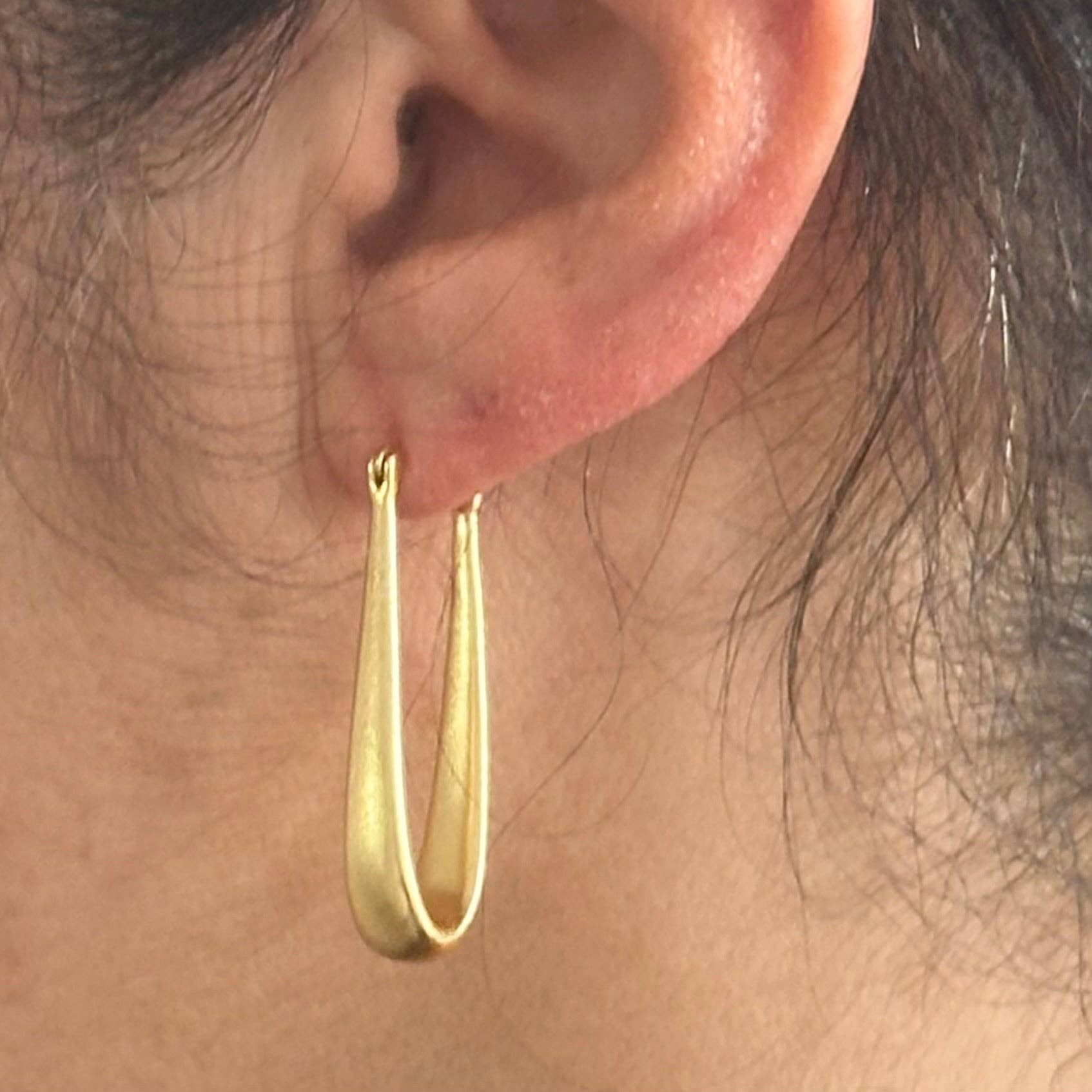 Slim Modern Earrings | Gold Hoop Earrings | 18K Gold-Plated