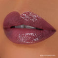 Load image into Gallery viewer, Glow Getter Hydrating Lip Oil
