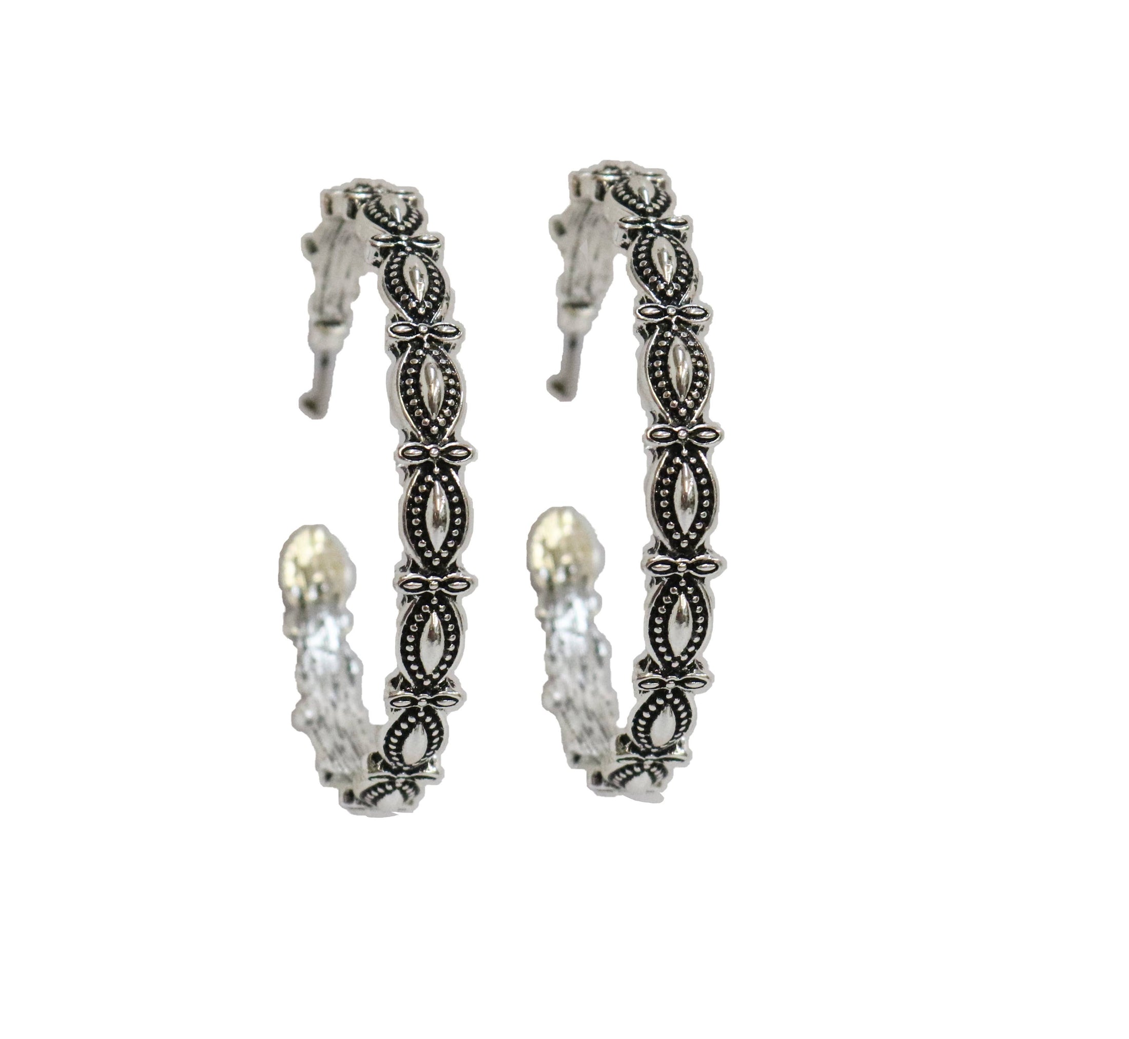 Silver Scalloped Hoop Earring
