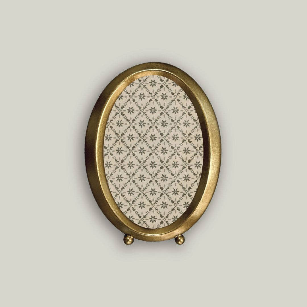 Modern Oval Photo Frame