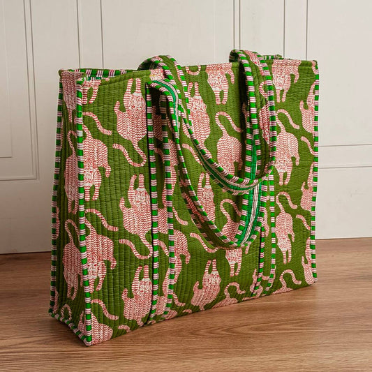 Quilted Feline Tote in Green