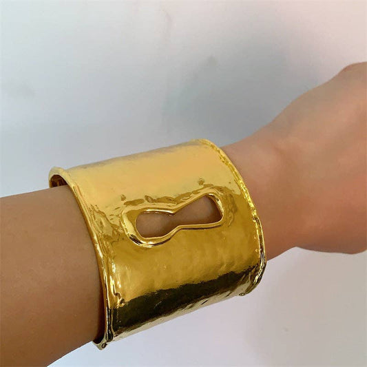 Keyhole Cuff