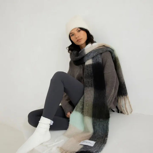 Reykjavik Scarf - Black Check