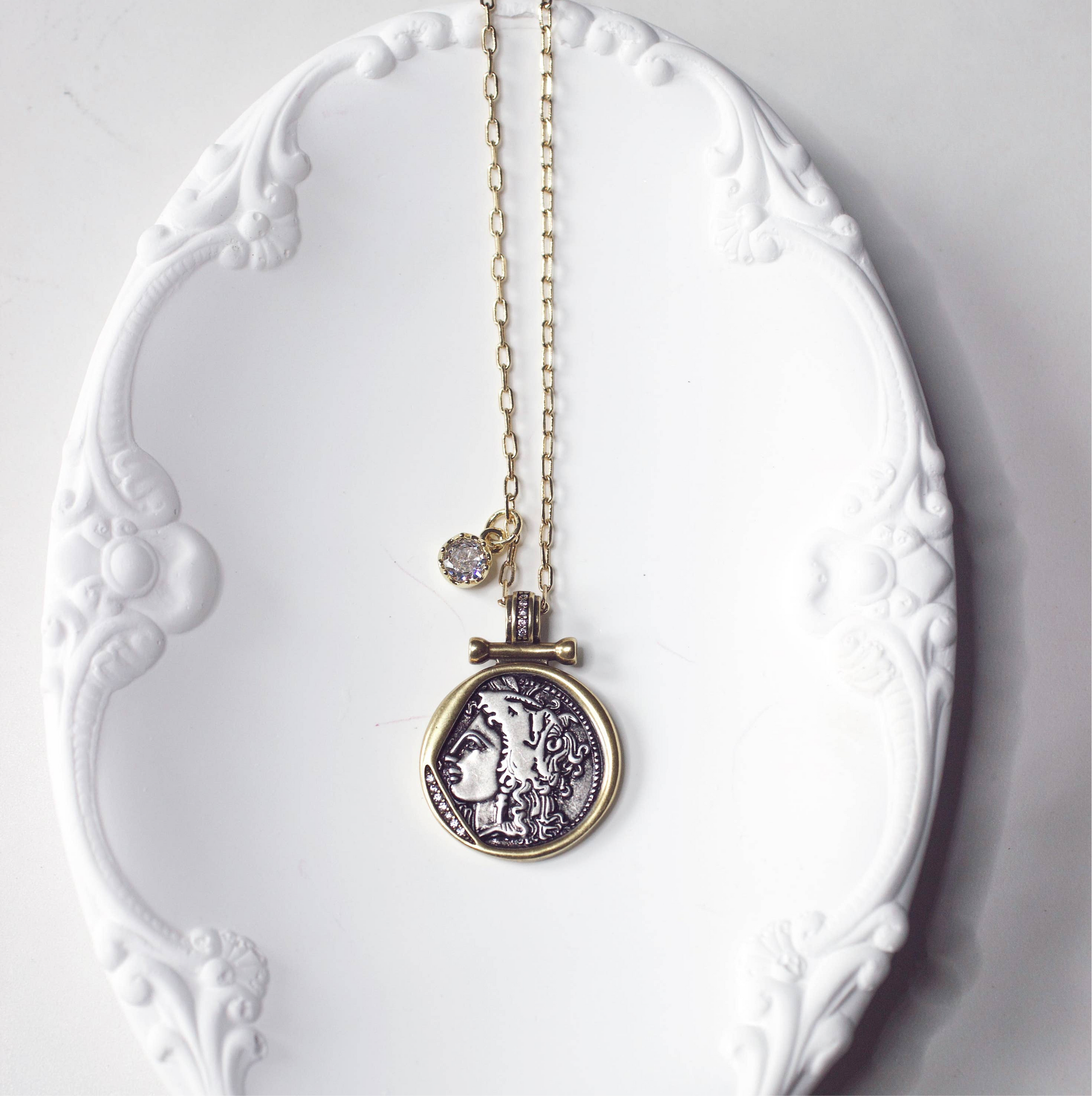 Eterna necklace