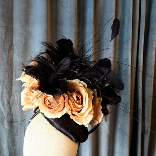 Marche Fascinator