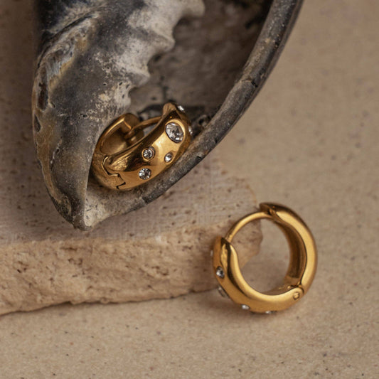 Agatha Gold Huggie Earring