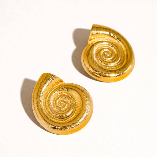 Coraline Seashell Stud