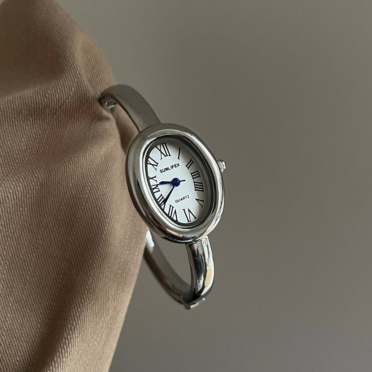 Mod Oval Wrist Watch - Silver