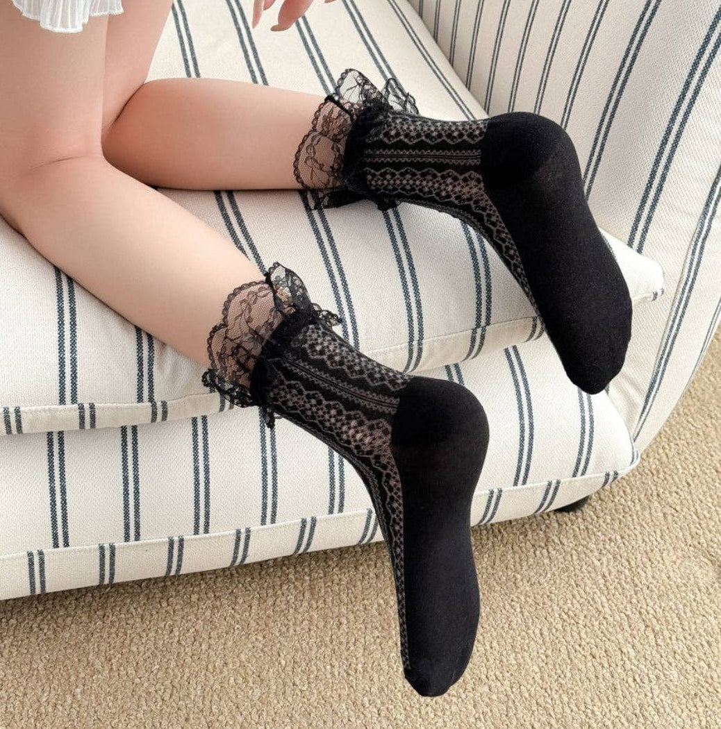 Lace Ruffle Ankle Socks