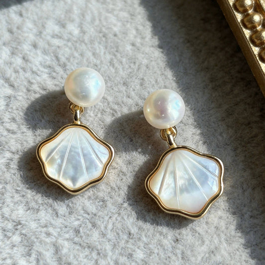 Mother of pearl Shell Earrings