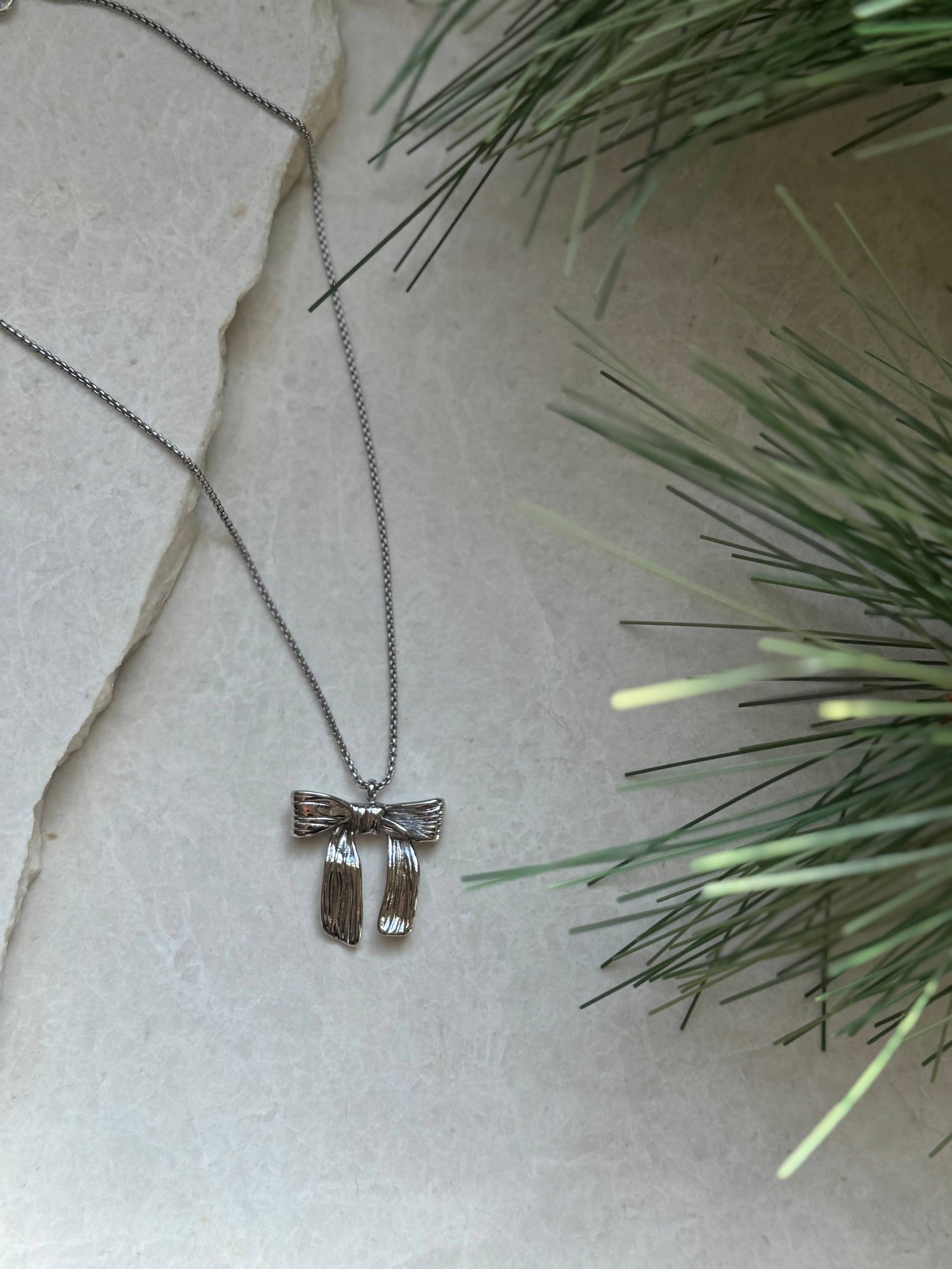 Bow Pendant Necklace
