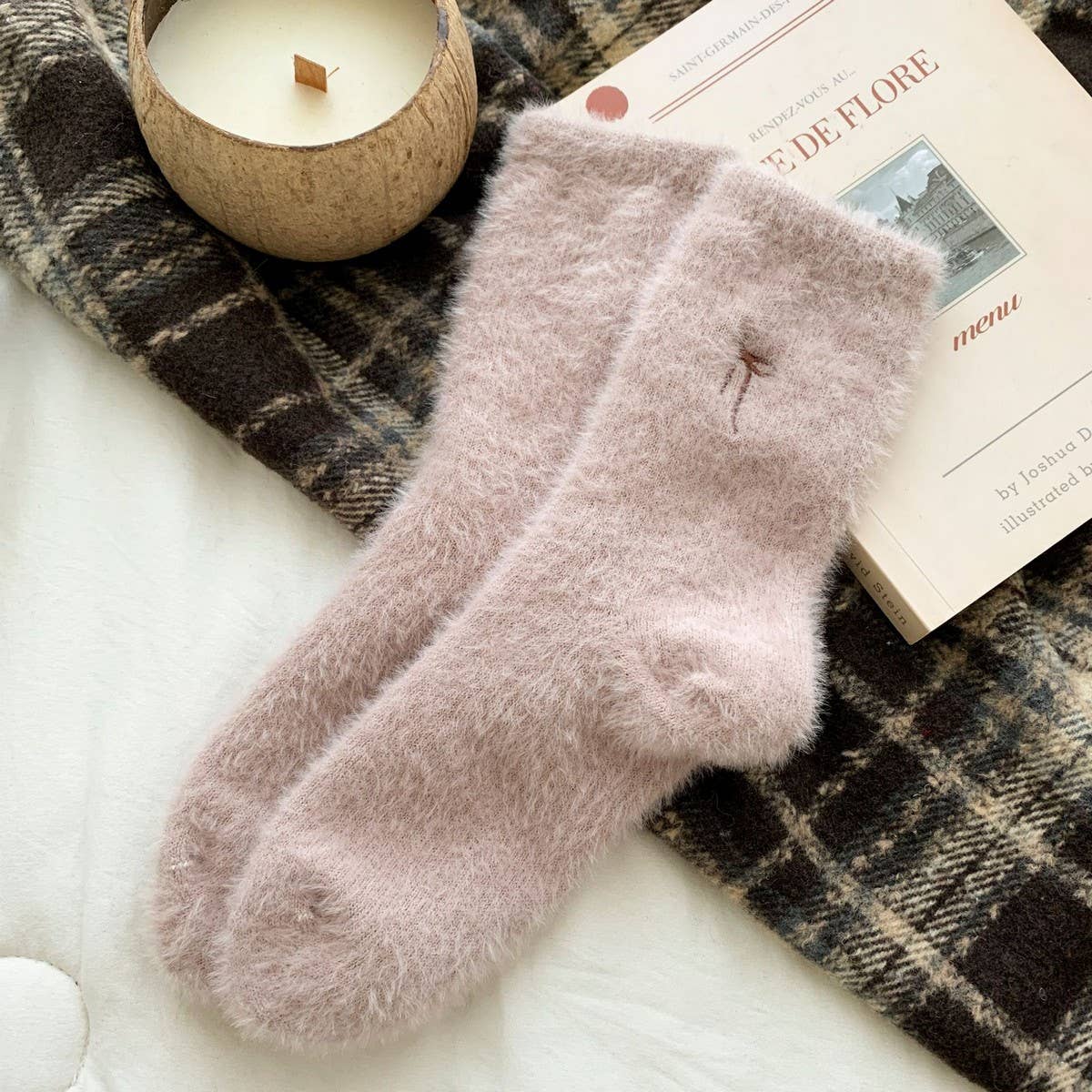 Bow Embroidery Socks